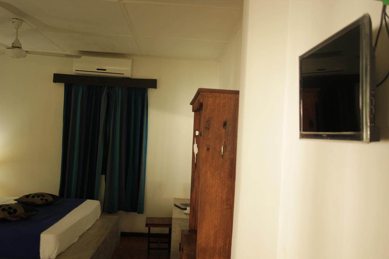 Dambulu Oya Family Park Hotel Дамбула Екстериор снимка